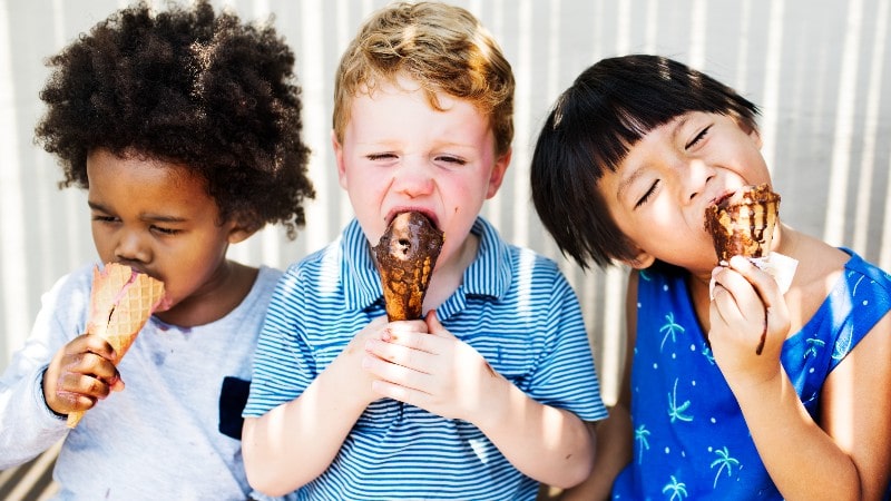 children enjoying ice cream